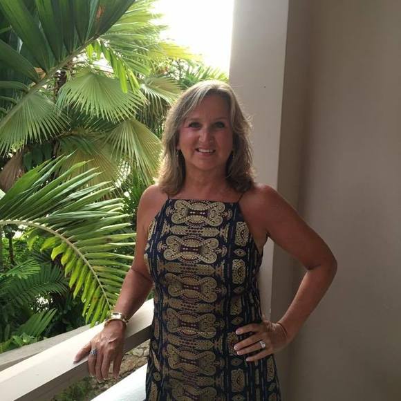 Meet your Posher, Melissa - Picture 1 of 1